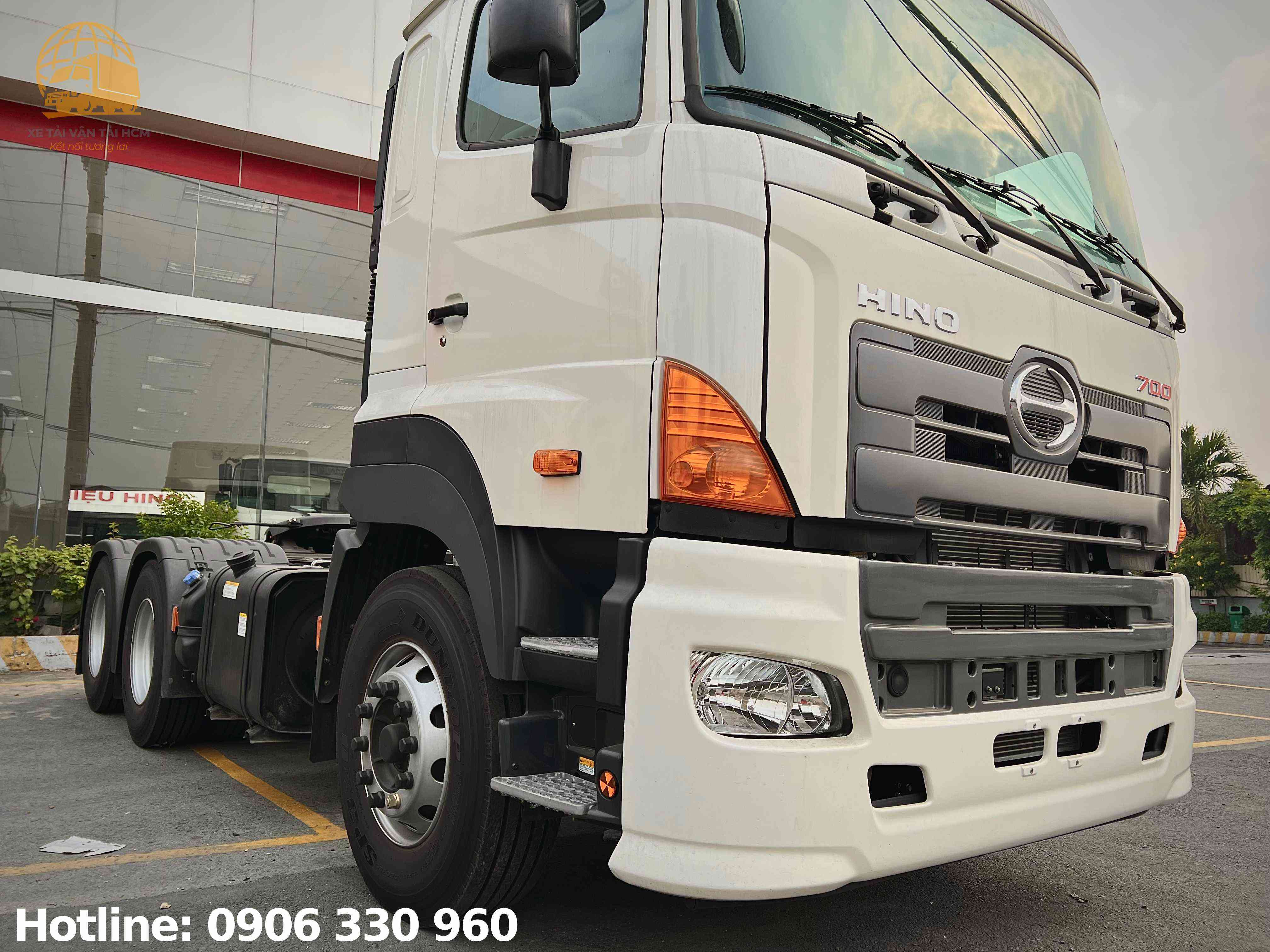 Hình ảnh xe đẩu kéo Hino 700 Series