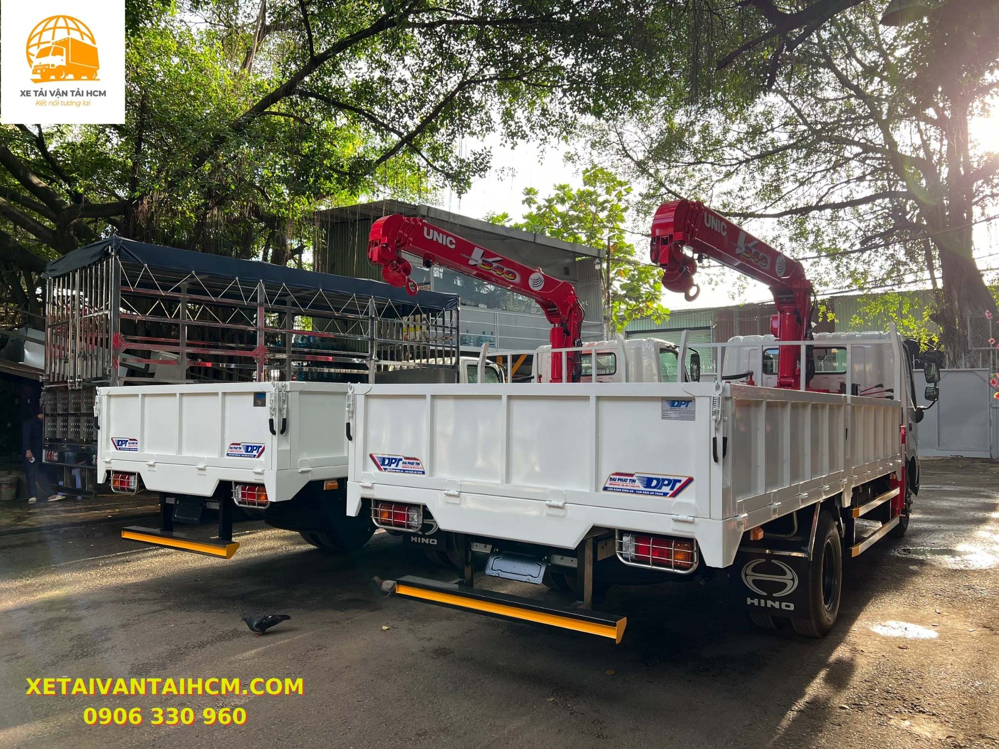 hình ảnh thực tế về xe Hino 3 tấn 5 thùng lửng gắn cẩu Unic 344