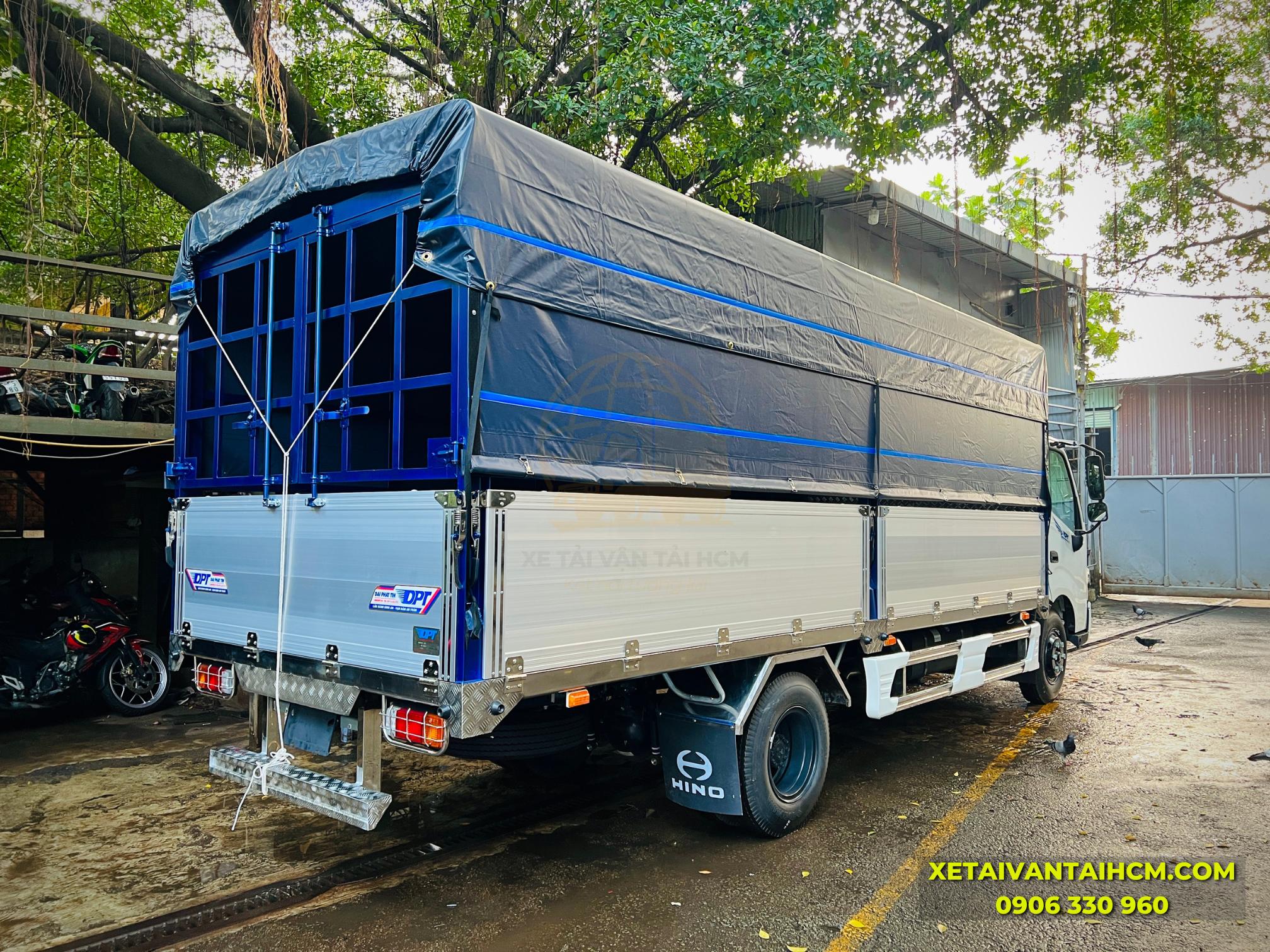 Hino 2 tấn 4 thùng mui bạt nhôm sau khi hoàn thiện