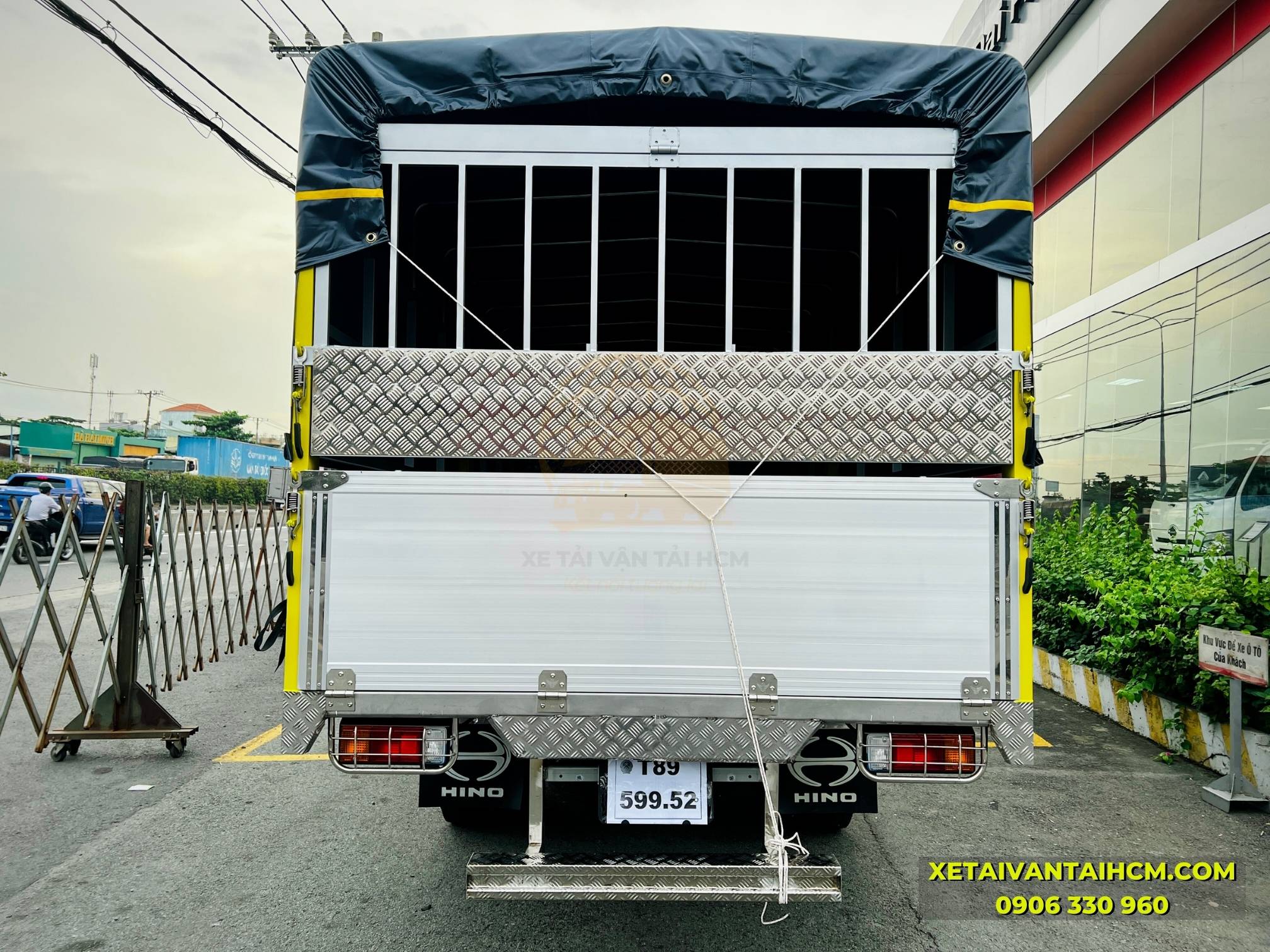 Hino 3t5 dễ dàng sử dụng với bằng B2