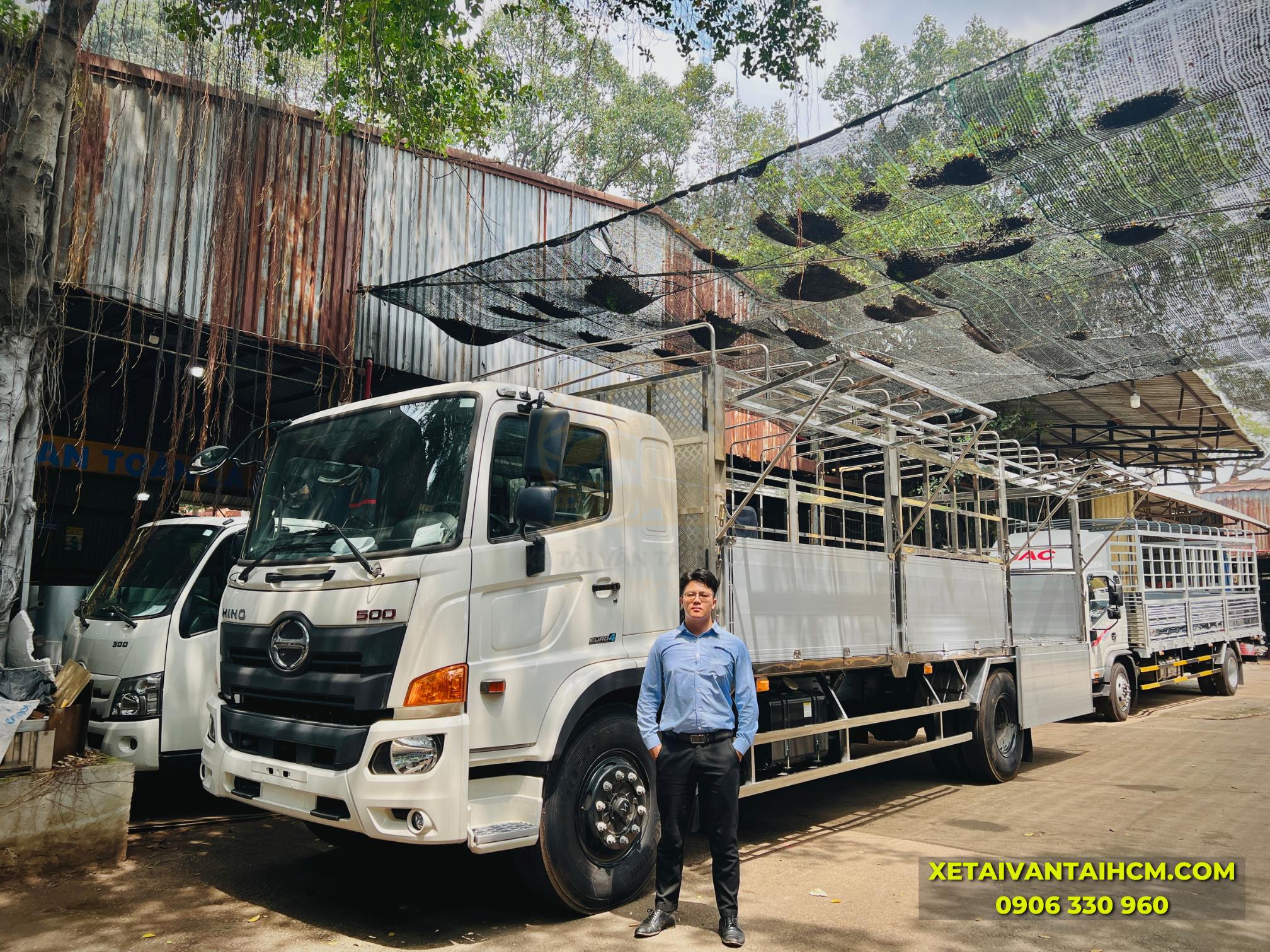 Một số hình ảnh thực tế của Hino 8 tấn thùng 7m3 sau khi hoàn thiện