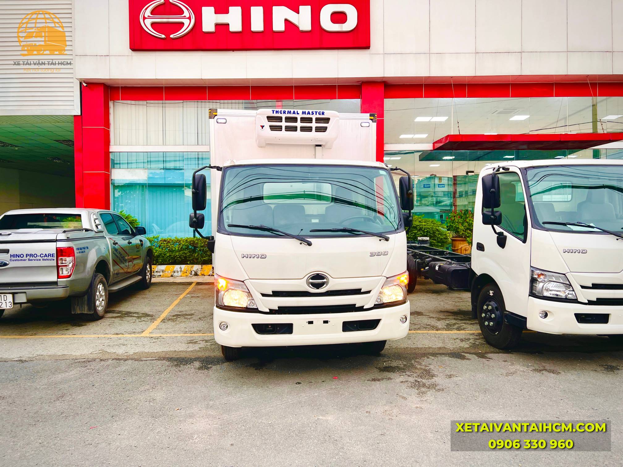 Xe tải Hino 3 tấn 5 thùng đông lạnh Trần Auto