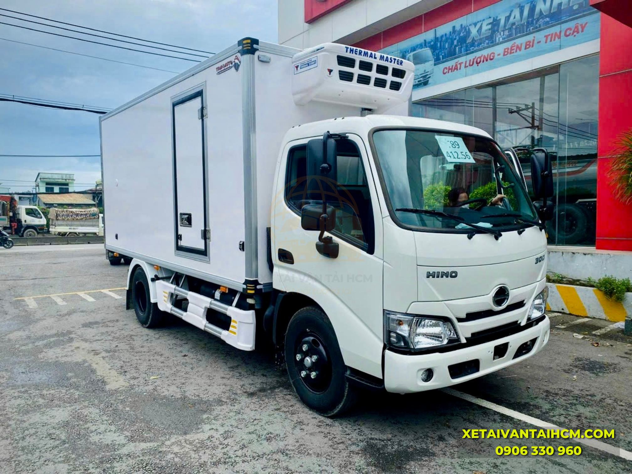 Hình ảnh thực tế Hino 3 tấn 5 thùng đông lạnh T2500