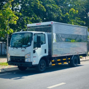 Xe tải Isuzu QKR 210 thùng kín tiêu chuẩn thùng dài 4m3 - Isuzu QKR 210 thùng kín tiêu chuẩn 4m3