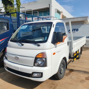 ​​​​​​​XE TẢI HYUNDAI H150 THÙNG LỬNG