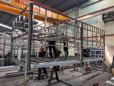 Hình ảnh xưởng đóng thùng xe tải