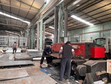 Hình ảnh xưởng đóng thùng xe tải