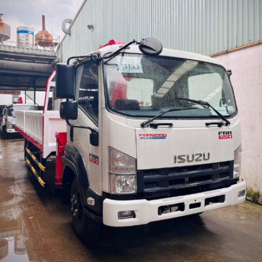 Xe tải Isuzu FRR 650 thùng lửng gắn cẩu Unic 344 - Isuzu FRR 650 gắn cẩu Unic 3 tấn 4 khúc