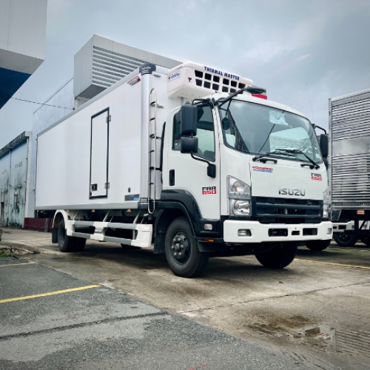 Xe tải Isuzu FRR 650 thùng đông lạnh Quyền Auto dài 6m7 - Isuzu FRR650 đông lạnh Quyền Auto thùng dài 6m7