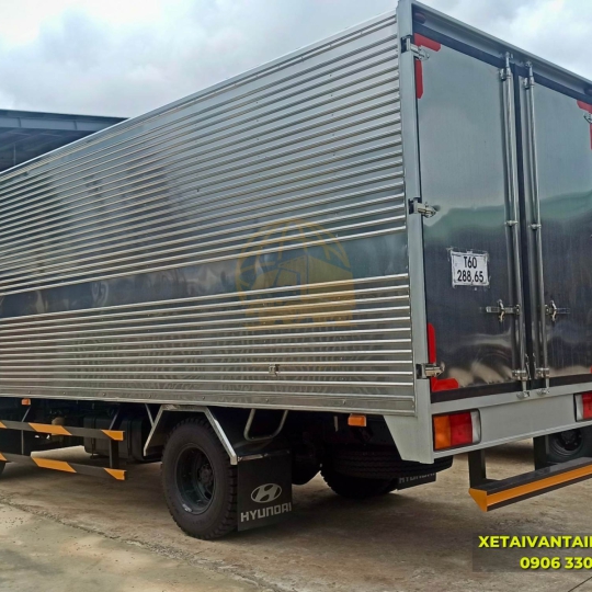 ​​​​​​​XE TẢI HYUNDAI NEW MIGHTY 75S THÙNG KÍN