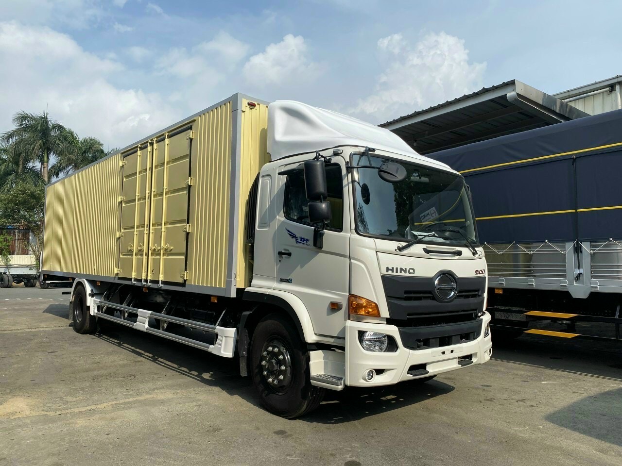 hino-thung-kin-container-10m