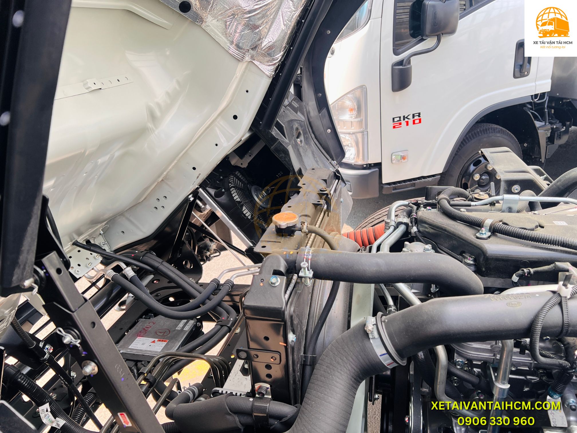 Hình ảnh thực tế động cơ Isuzu FSR 700