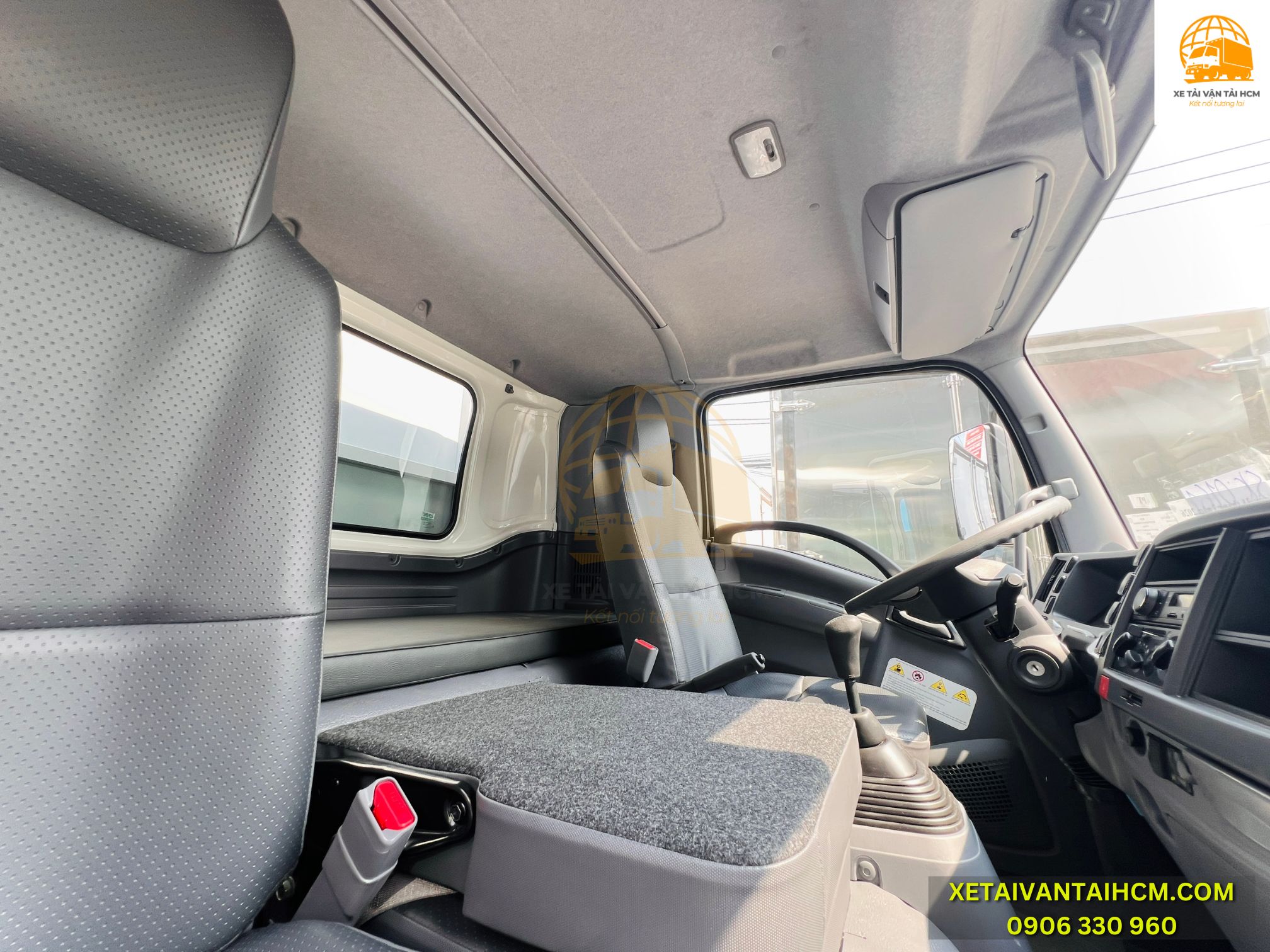 Cabin Isuzu FSR700 2026 nội thất thực tế