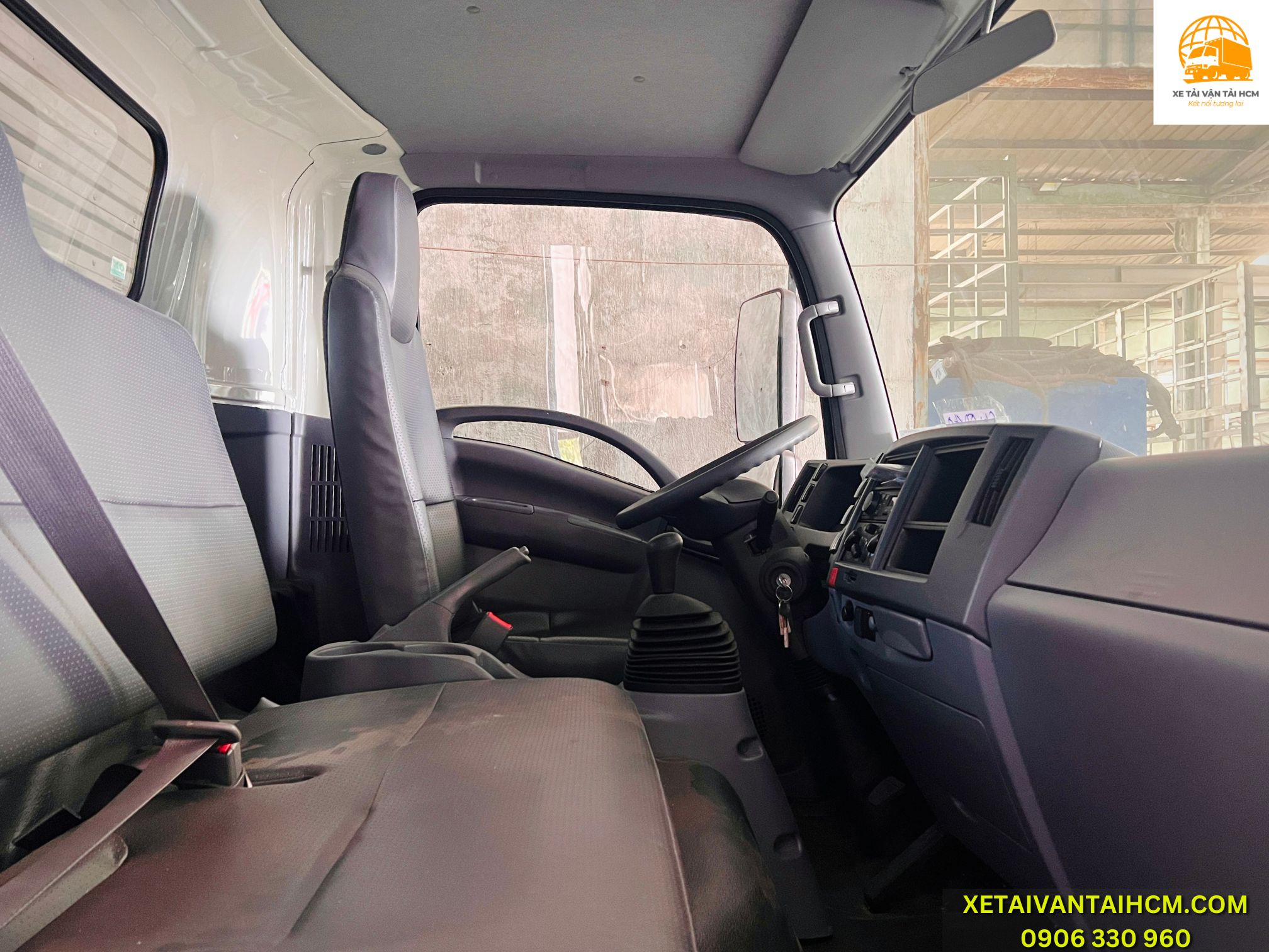 Hình ảnh thực tế nội thất xe Isuzu NPR 350