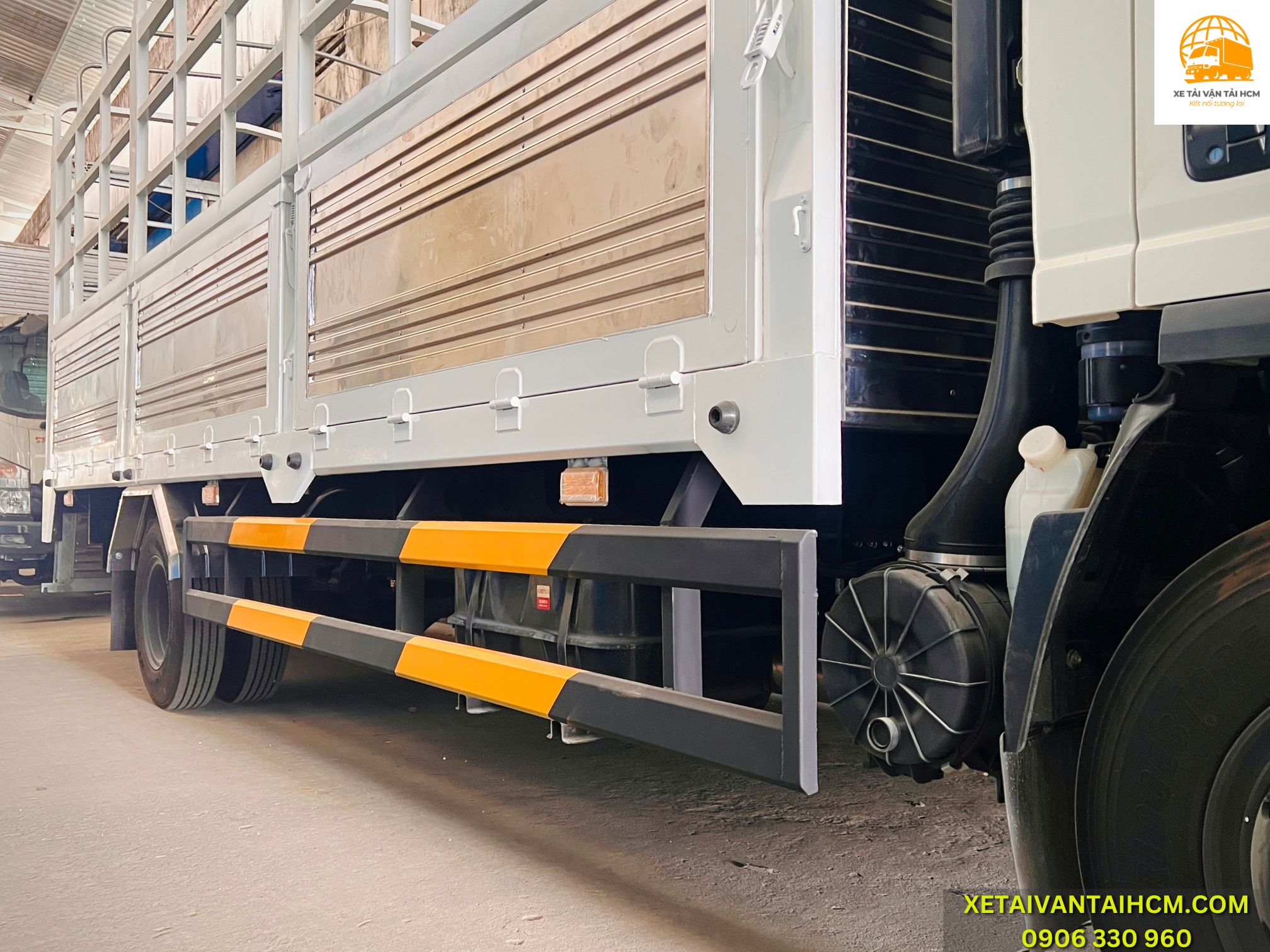 Xe tải Isuzu NPR350 model NPR85ME5 Euro 5