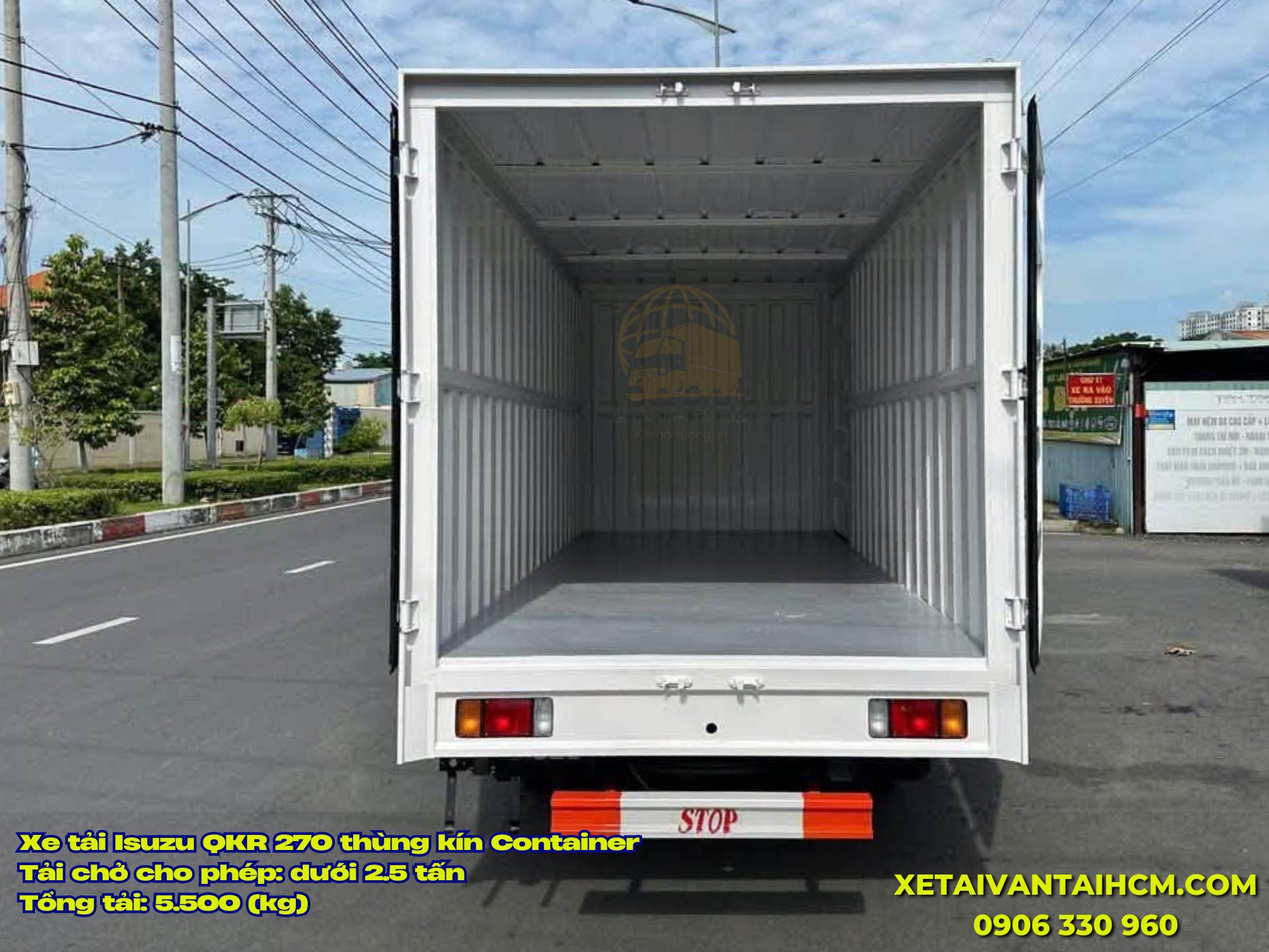 Isuzu QKR 270 thùng kín container tải dưới 2.5 tấn