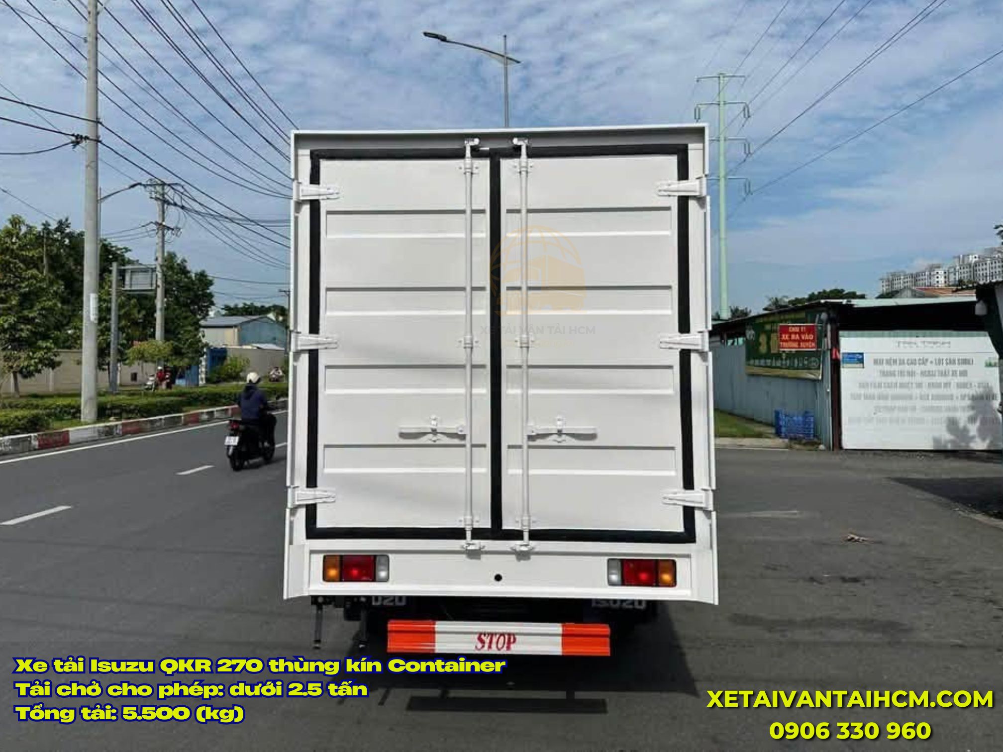 Isuzu QKR 270 thùng kín container tải dưới 2.5 tấn