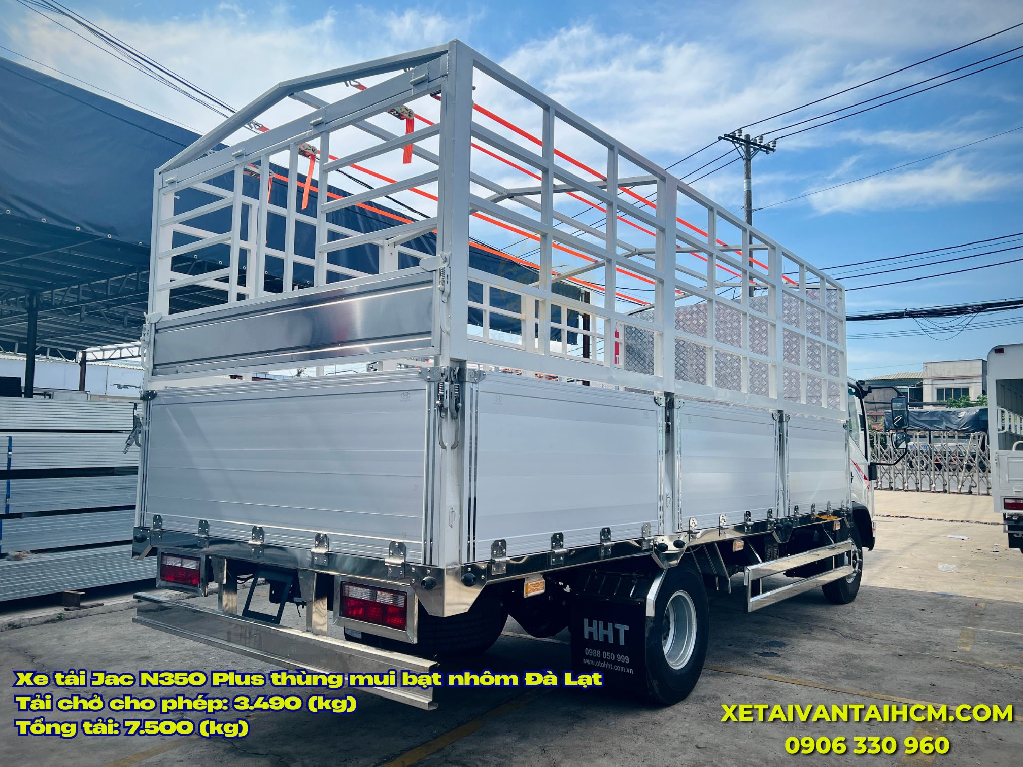 Phía sau thùng mui bạt nhôm Đà Lạt xe tải Jac N350 Plus