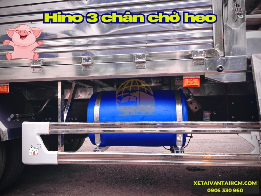 Xe tải Hino 3 chân 15 tấn chở heo có bàn nâng 2 tầng - Xe tải Hino 3 chân 15 tấn thùng chở gia súc có bàn nâng 2 tầng