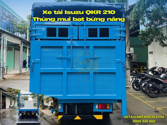 Xe tải Isuzu QKR 210 thùng mui bạt bửng nâng - Isuzu QKR 210 thùng mui bạt gắn bửng nâng hạ
