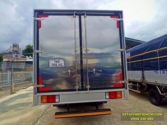 ​​​​​​​XE TẢI HYUNDAI NEW MIGHTY 75S THÙNG KÍN