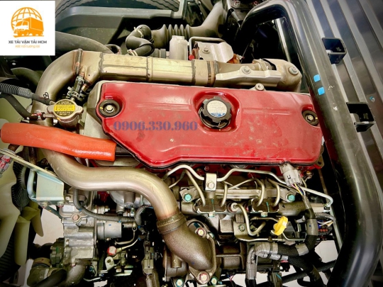 XE TẢI HINO 300 THÙNG KÍN 5 TẤN