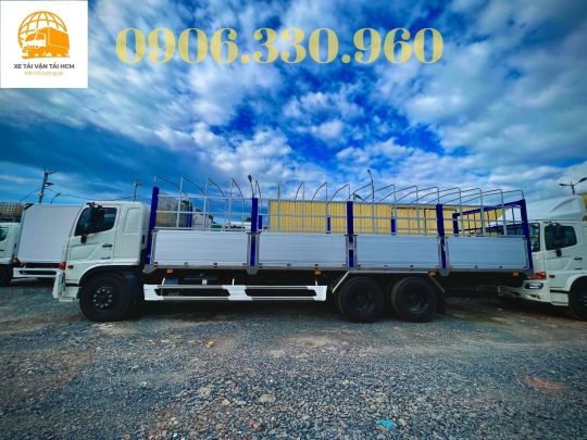 XE TẢI HINO 15 TẤN CẦU LẾT (FL8JW7A) - THÙNG MUI BẠT