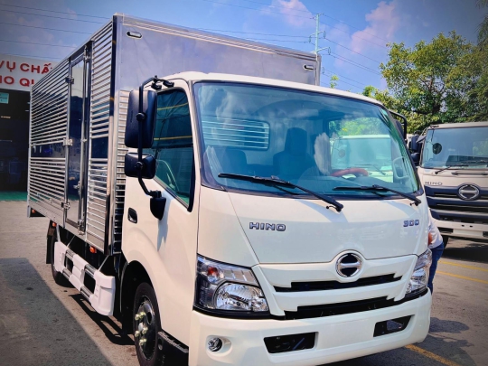 XE TẢI HINO 2.5 TẤN THÙNG KÍN | GIÁ XE TẢI HINO 2.5 TẤN THÙNG KÍN MỚI NHẤT