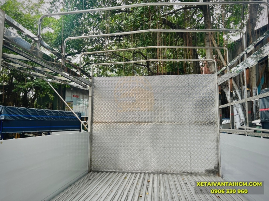 Xe Hino 8 tấn thùng dài 7m3 vỉ mở