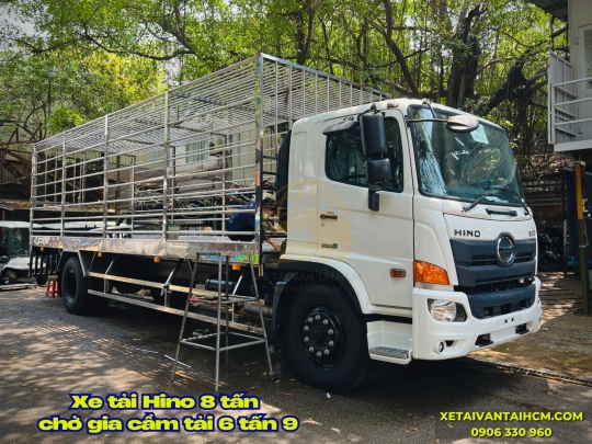Xe tải Hino 8 tấn FG8JT8A thùng chở gia cầm tải 6 tấn 9 - Hino 8 tấn chở gia cầm tải 6 tấn 9