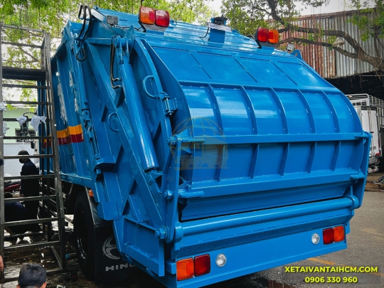 Xe tải Hino 8 tấn FG8JJ8A thùng ép rác 14 khối - Xe tải Hino 8 tấn chở rác 14 khối