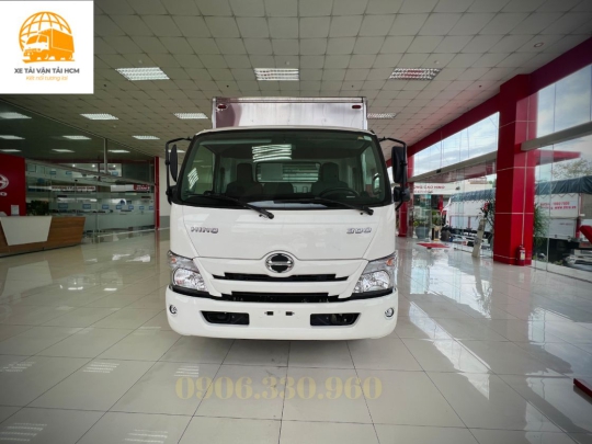 XE TẢI HINO 300 THÙNG KÍN 5 TẤN