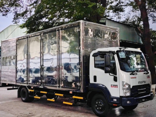 Xe tải Isuzu FRR 650 thùng kín 6m7 chở pallet, cấu kiện điện tử - Isuzu FRR650 thùng kín chở pallet, cấu kiện điện tử 6m7
