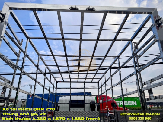 Xe Tải Isuzu QKR 270 Chở Gà, Vịt