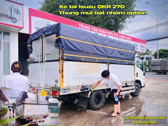 Xe tải Isuzu QKR 270 thùng mui bạt bửng nhôm option - Isuzu QKR 270 thùng mui bạt nhôm option