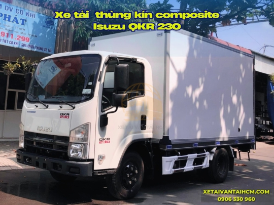 Xe tải Isuzu QKR 230 thùng kín Composite - Isuzu QKR 230 thùng kín vách composite