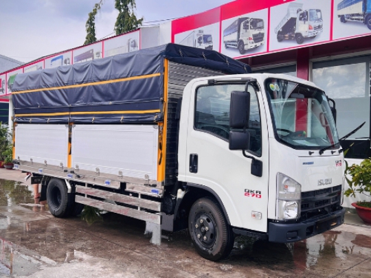 Xe tải Isuzu QKR 270 thùng mui bạt bửng nhôm option - Isuzu QKR 270 thùng mui bạt nhôm option