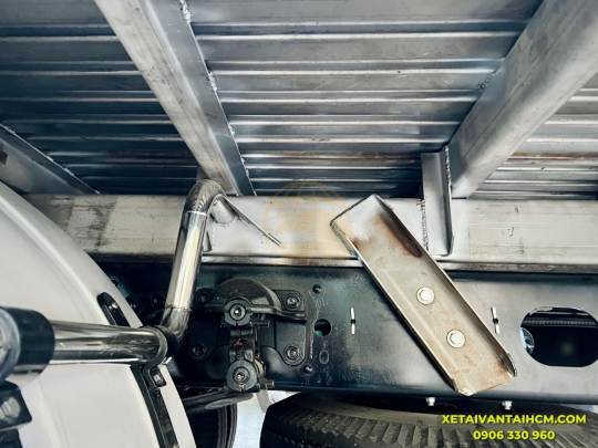 Xe tải Isuzu FRR 650 thùng mui bạt bửng  nhôm 6m7 Full inox 304 - Isuzu FRR650 thùng mui bạt nhôm 6m7 Full inox 304