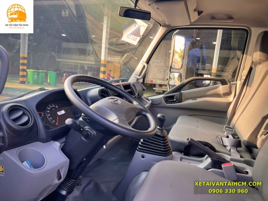 Xe Tải Hino 5 Tấn thùng dài 5m7 - Mua xe tải Hino XZU730L trả trước 160 triệu