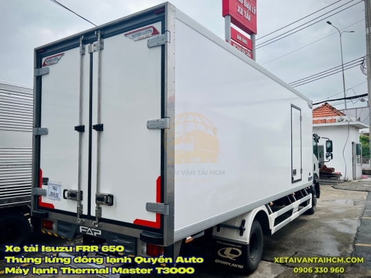 Xe tải Isuzu FRR 650 thùng đông lạnh Quyền Auto dài 6m7 - Isuzu FRR650 đông lạnh Quyền Auto thùng dài 6m7