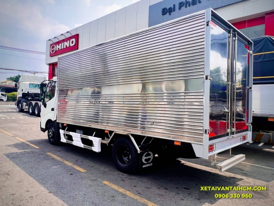 XE TẢI HINO 2.5 TẤN THÙNG KÍN | GIÁ XE TẢI HINO 2.5 TẤN THÙNG KÍN MỚI NHẤT