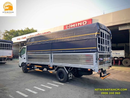 Xe Tải Hino 5 Tấn thùng dài 5m7 - Mua xe tải Hino XZU730L trả trước 160 triệu