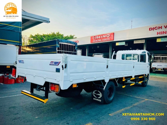 XE TẢI HINO 6 TẤN 5 THÙNG LỬNG DÀI 6M7 MỚI NHẤT 2023