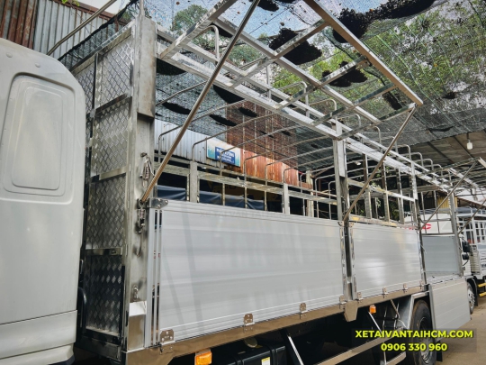 Xe Hino 8 tấn thùng dài 7m3 vỉ mở