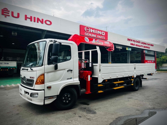 XE TẢI HINO 6 TẤN GẮN CẨU UNIC URV374 THÙNG DÀI 6 MÉT