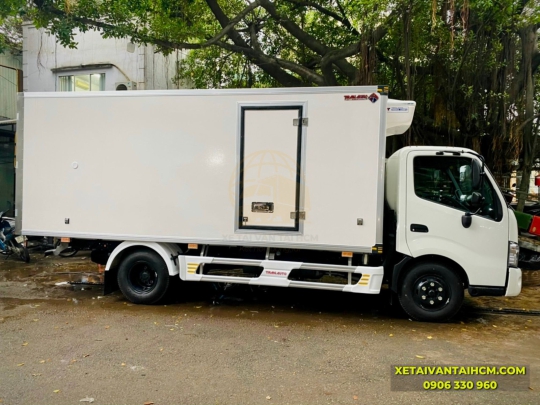 Xe Tải Hino 3T5 Thùng Đông Lạnh Mới Nhất | Xe Tải Vận Tải HCM