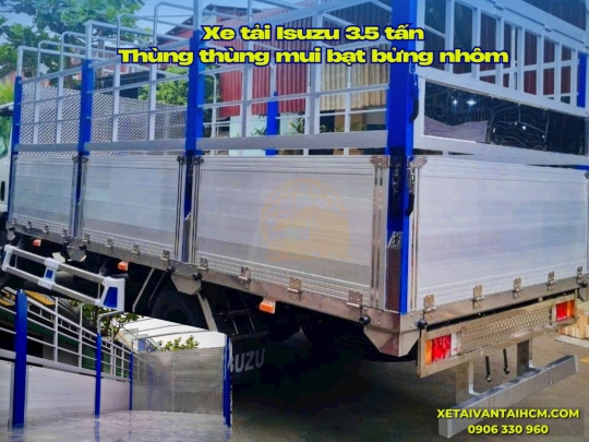 Xe tải Isuzu 3.5 tấn NPR 400 thùng mui bạt bửng nhôm - Isuzu NPR 400 thùng mui bạt bửng nhôm 3.5 tấn